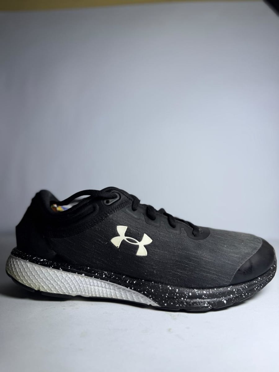 Under Armour Charged Escape 3 Big Logo pre-owned shoes by Under Armour