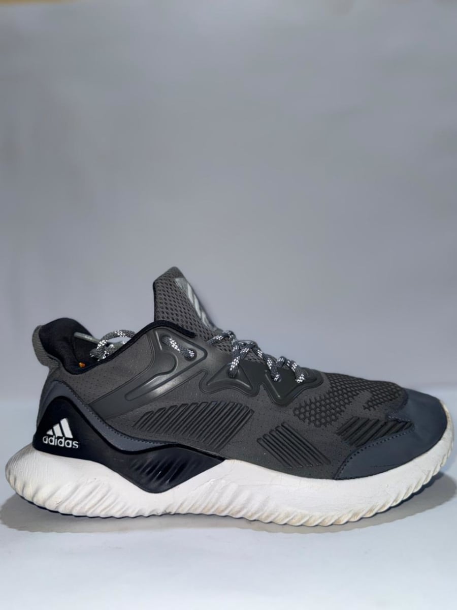 Adidas Alphabounce Beyond M pre-owned shoes by Adidas