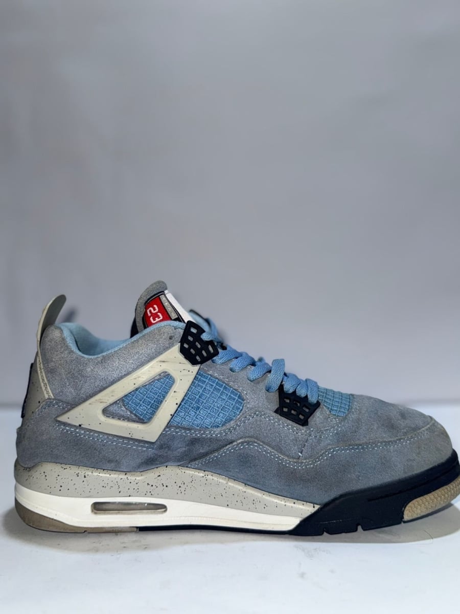 Air Jordan 4 Retro University Blue pre-owned shoes by Nike