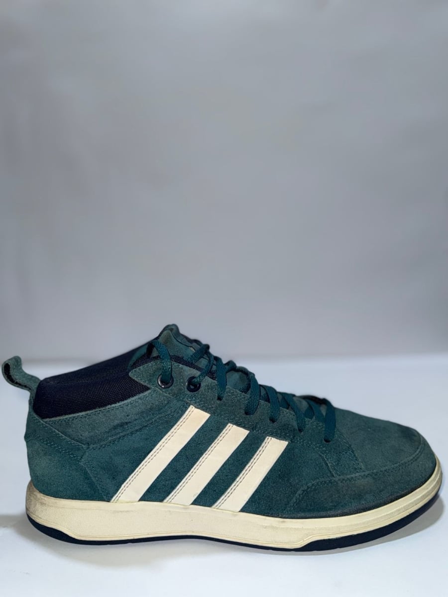 Adidas Neo Oracle pre-owned shoes by Adidas