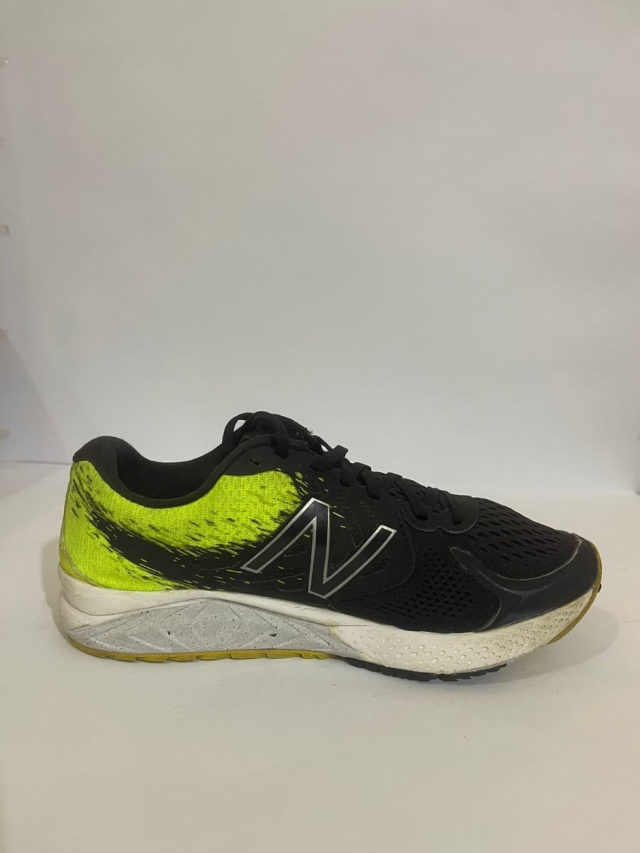 New Balance Vazee Prism V2 pre-owned shoes by New Balance